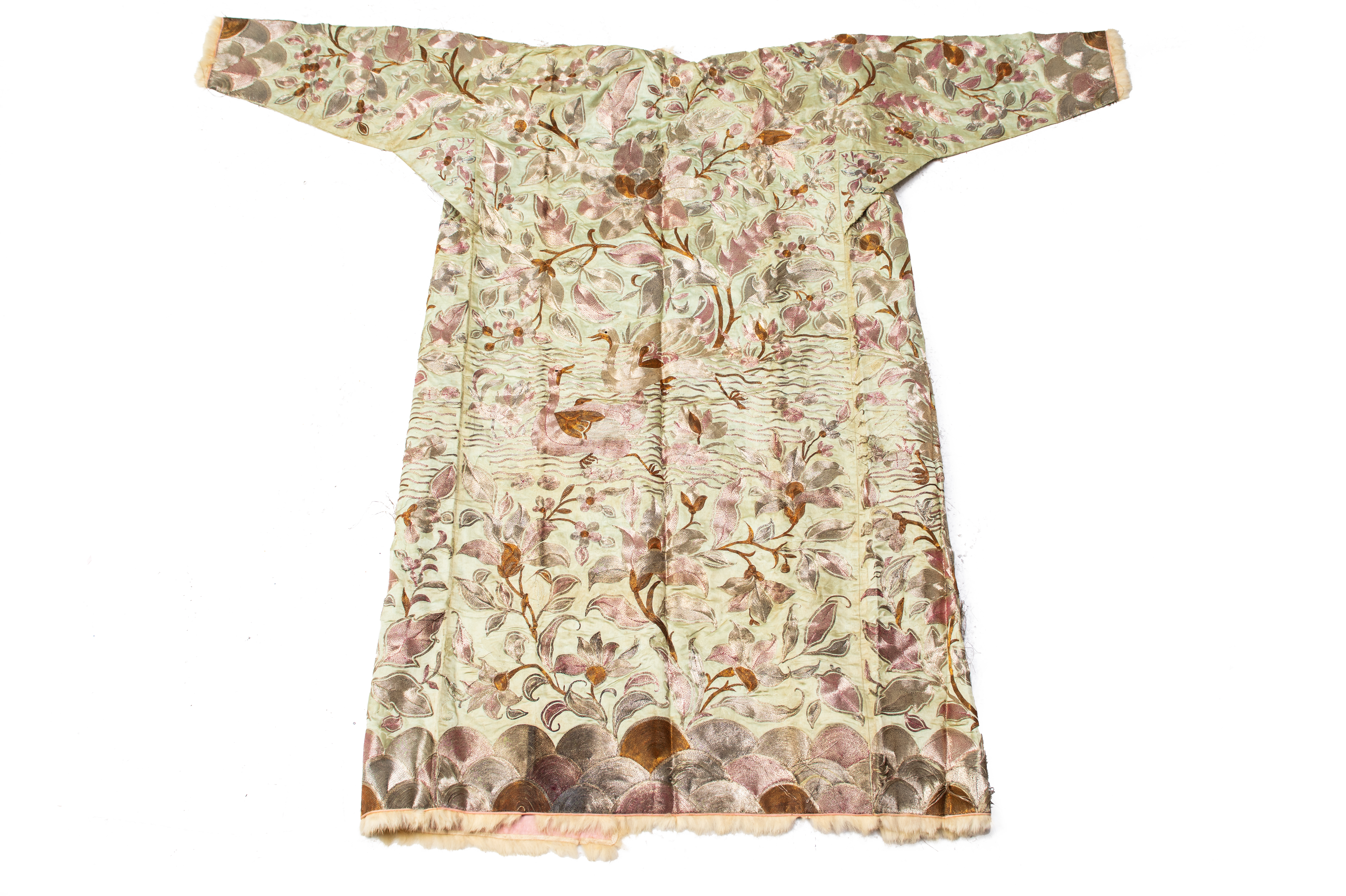 A CHINESE SAGE GREEN EMBROIDERED SILK COAT - Image 3 of 7