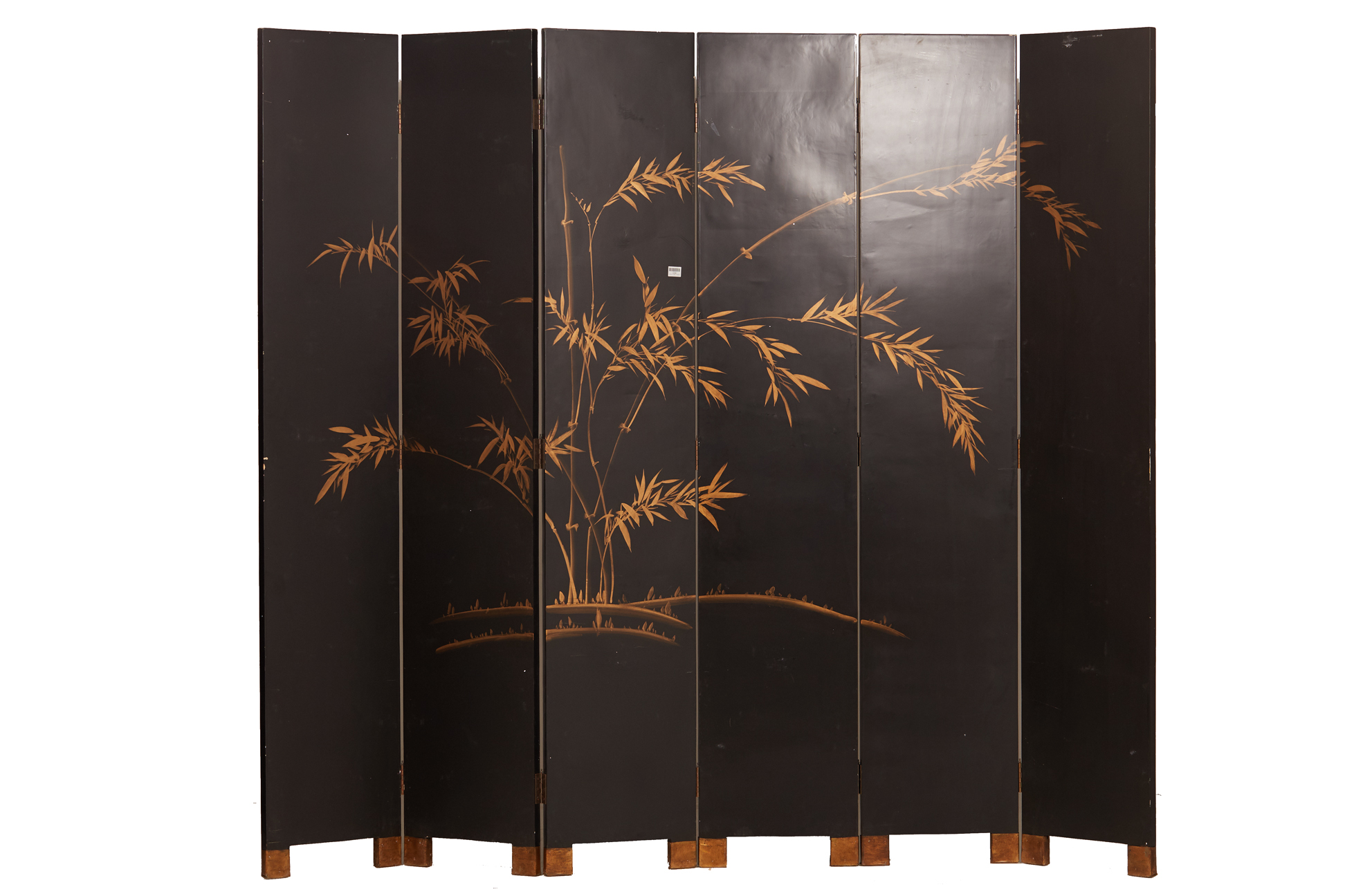 A CHINESE BLACK LACQUERED SCREEN - Image 4 of 5