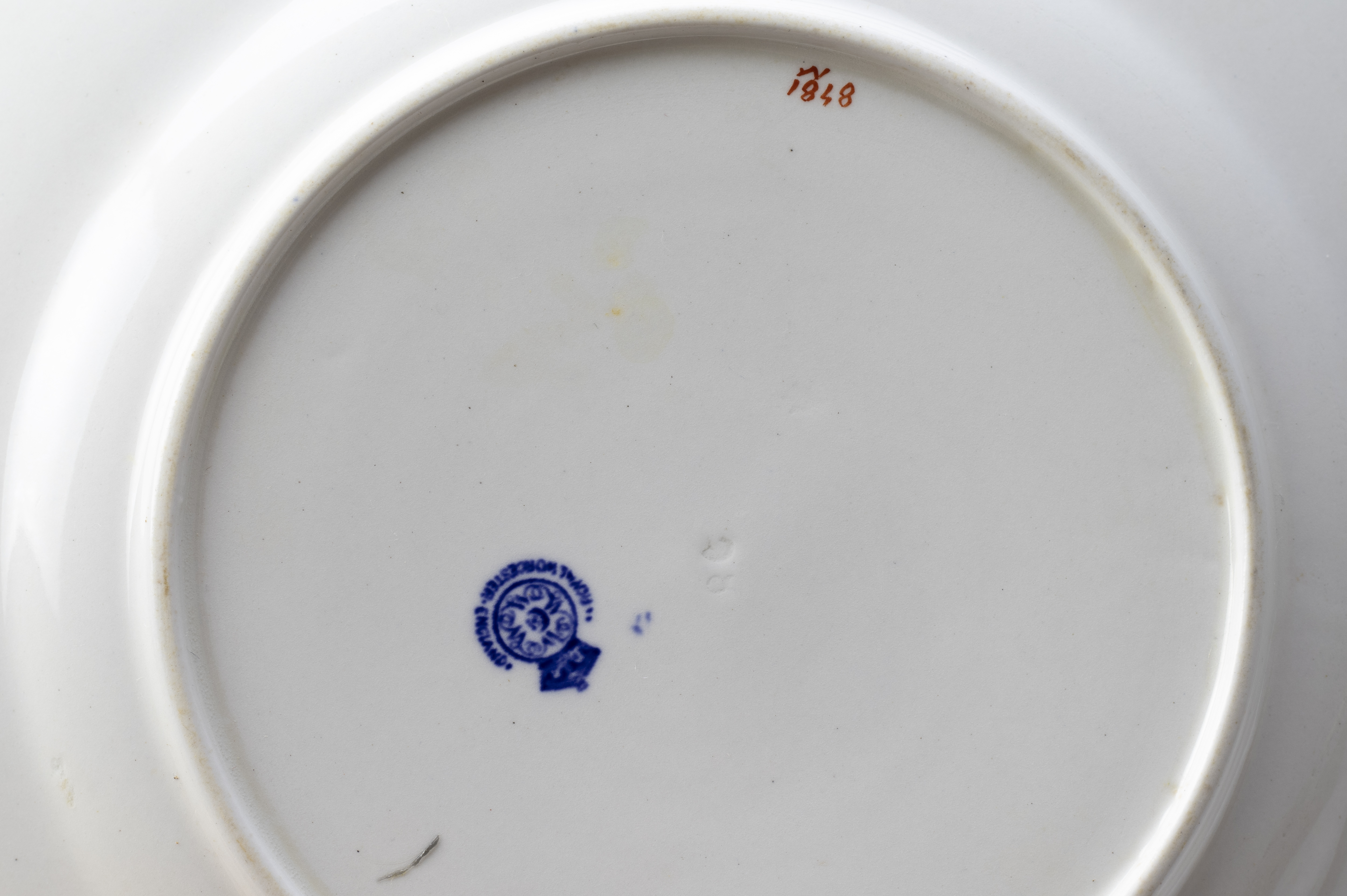 AN EXTENSIVE ROYAL WORCESTER DINNER SERVICE - Image 2 of 3