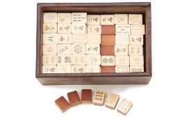 A BOXED VINTAGE MAHJONG SET