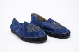 A PAIR OF KENZO BLUE AND BLACK SUEDE FLAT ESPADRILLES EU 37