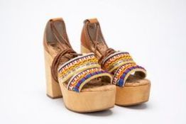 A PAIR OF SAM EDELMAN WOODEN PLATFORM HEELS EU 36