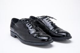 A PAIR OF TOD'S BLACK LEATHER BROGUES EU 38.5