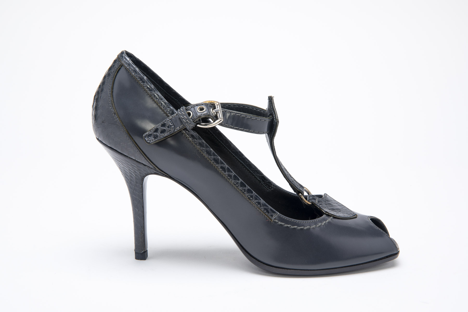 A PAIR OF LOUIS VUITTON CHARCOAL LEATHER HEELS EU 38.5 - Image 2 of 4