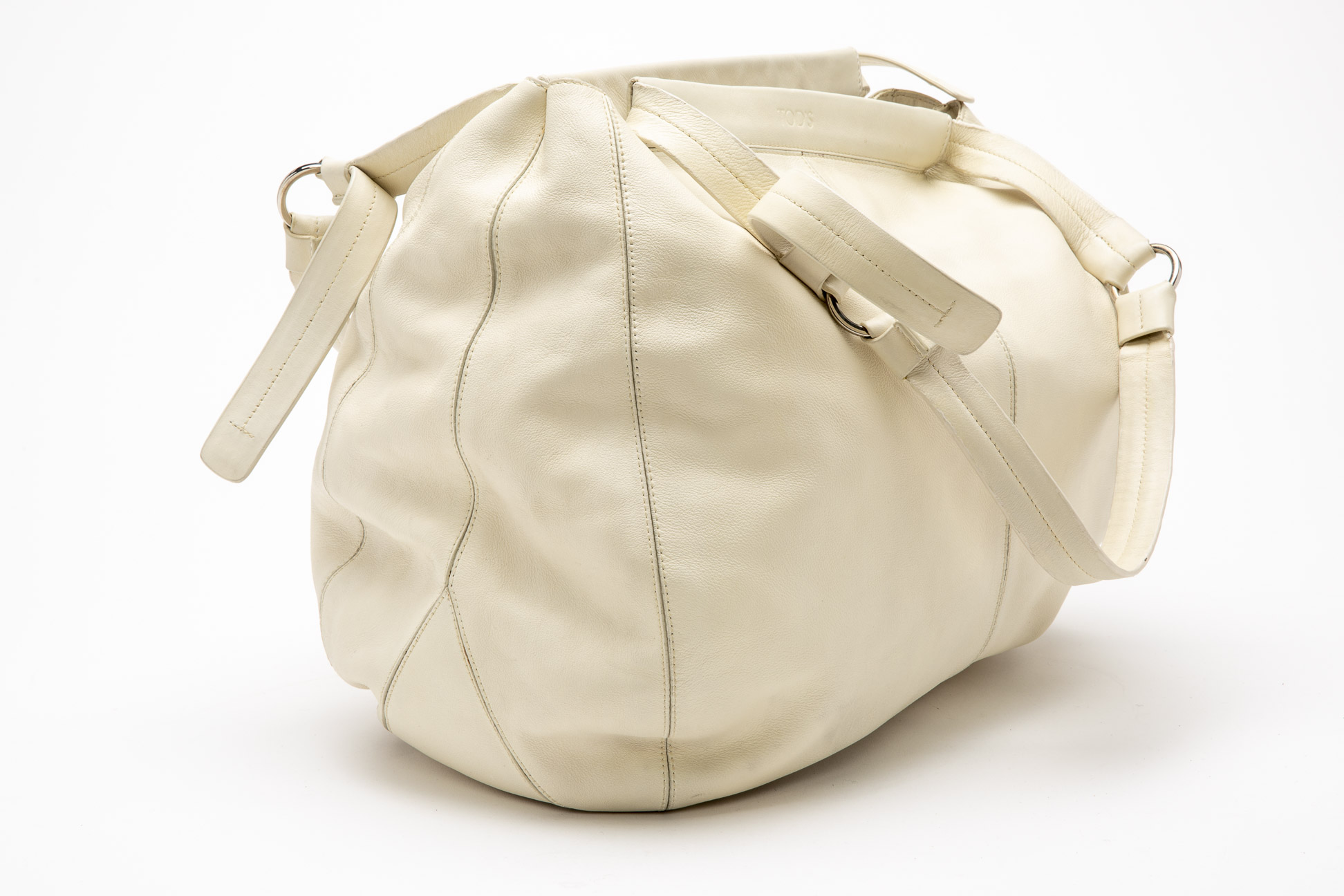 A TOD'S WHITE HANDBAG - Image 2 of 4