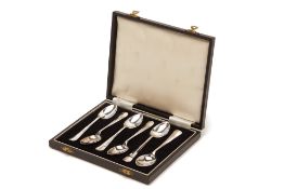 A SET OF SIX ENGLISH SILVER TEA SPOONS