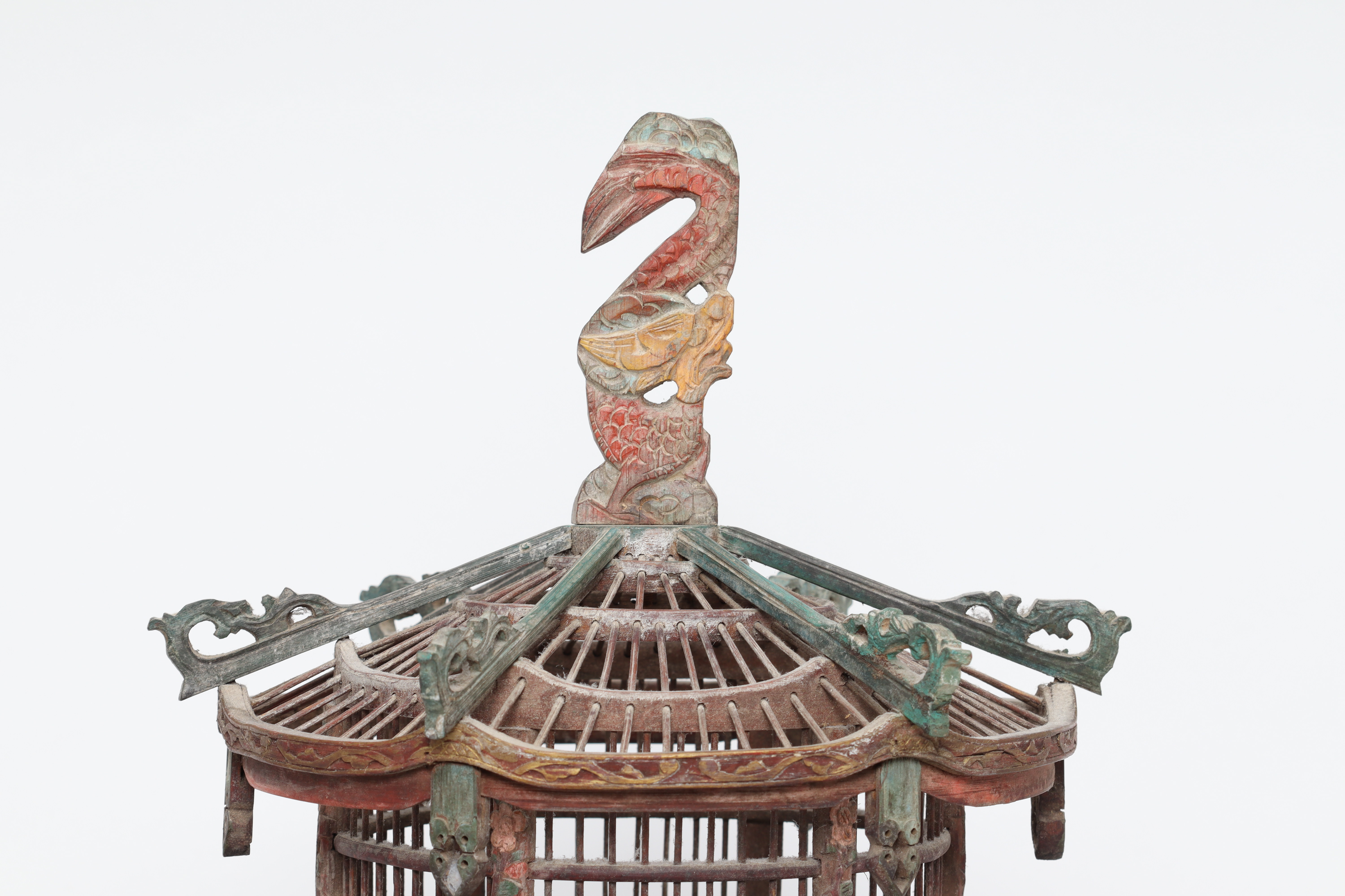 A CARVED AND PAINTED WOOD BIRDCAGE - Image 4 of 4