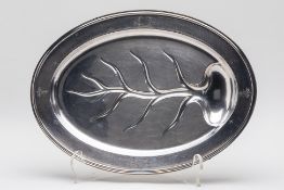 A LARGE SILVER PLATED MEAT DISH WITH WELL AND TREE