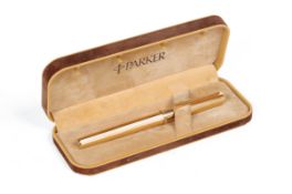 A GOLD PLATED PARKER FOUNTAIN PEN