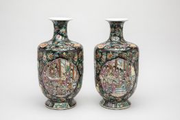 A PAIR OF CHINESE PORCELAIN VASES