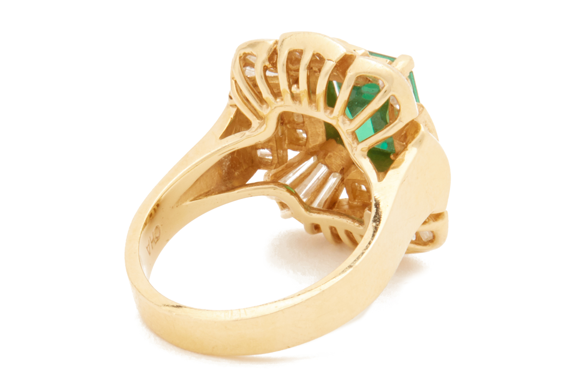 A SYNTHETIC EMERALD AND DIAMOND RING - Image 3 of 3