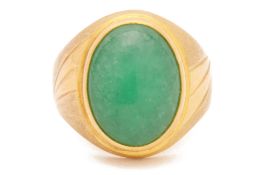 A MEN'S CABOCHON JADE RING