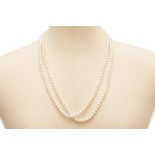 A LONG AKOYA PEARL NECKLACE