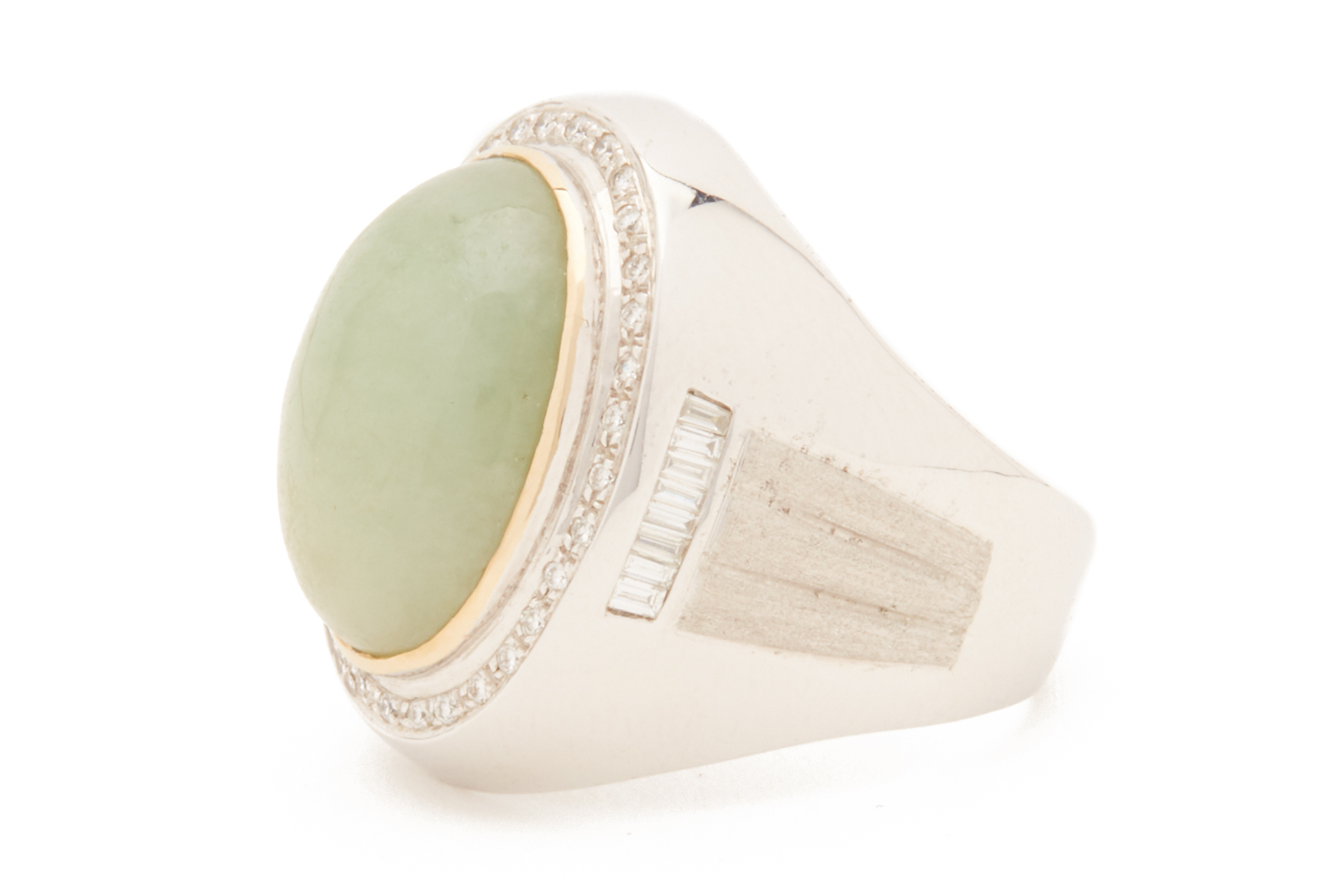 A MEN'S JADE AND DIAMOND RING - Image 2 of 2