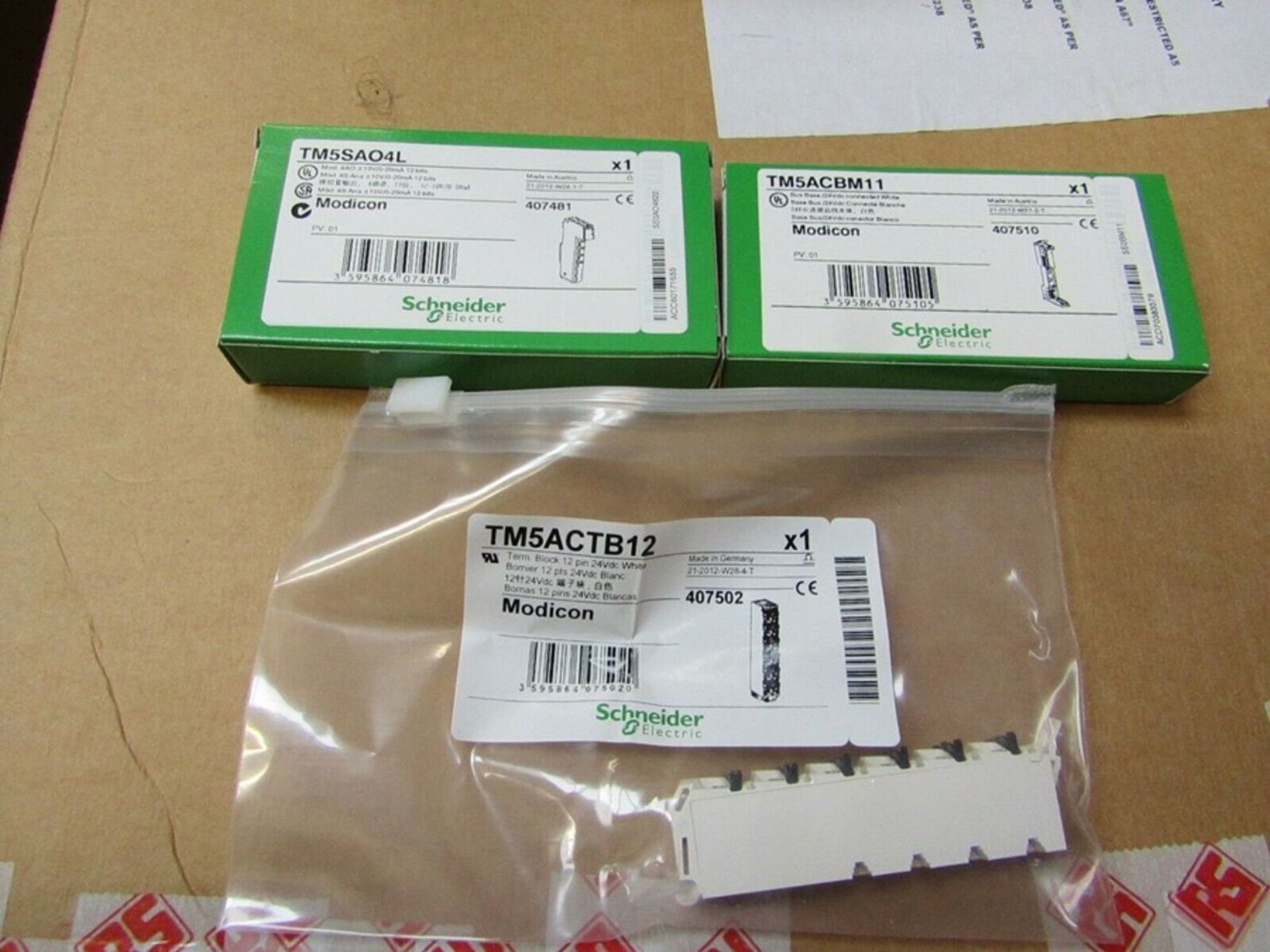 Schneider Electric TM5 M258 PLC I/O Analogue Module Kit - TM5SAO4LK S3 7702491