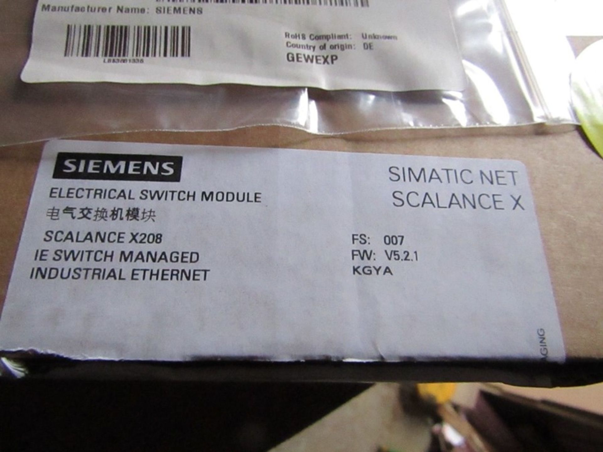 Siemens 8 RJ45 DIN Rail SCALANCE X200 Ethernet Switch 10/100Mb/s 1005C1 8487644 - Image 3 of 4
