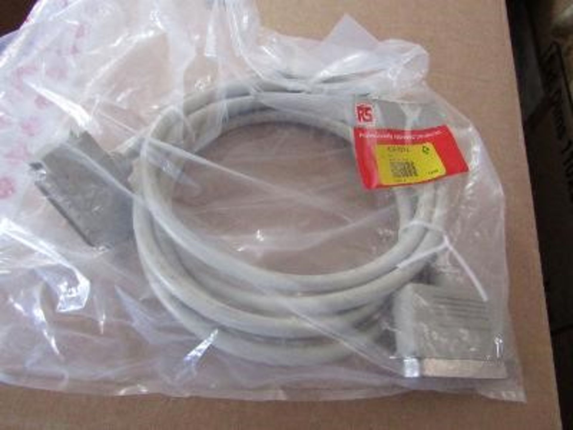 Over 25 x SCSI I-SCSI III cable connector,2m