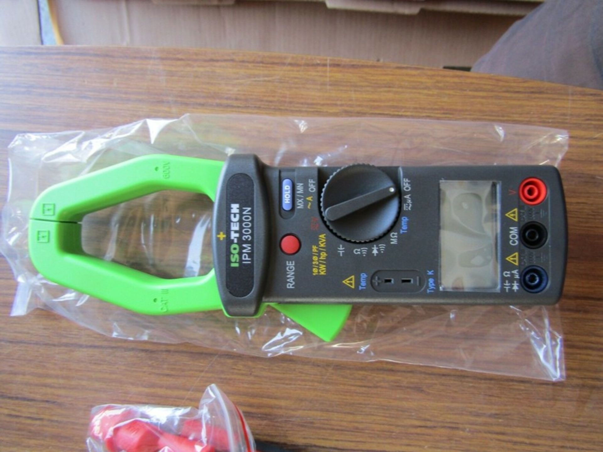 ISO-TECH IPM3000N Clamp Meter, Max Current 999.9A ac CAT III 600V J2 6973746