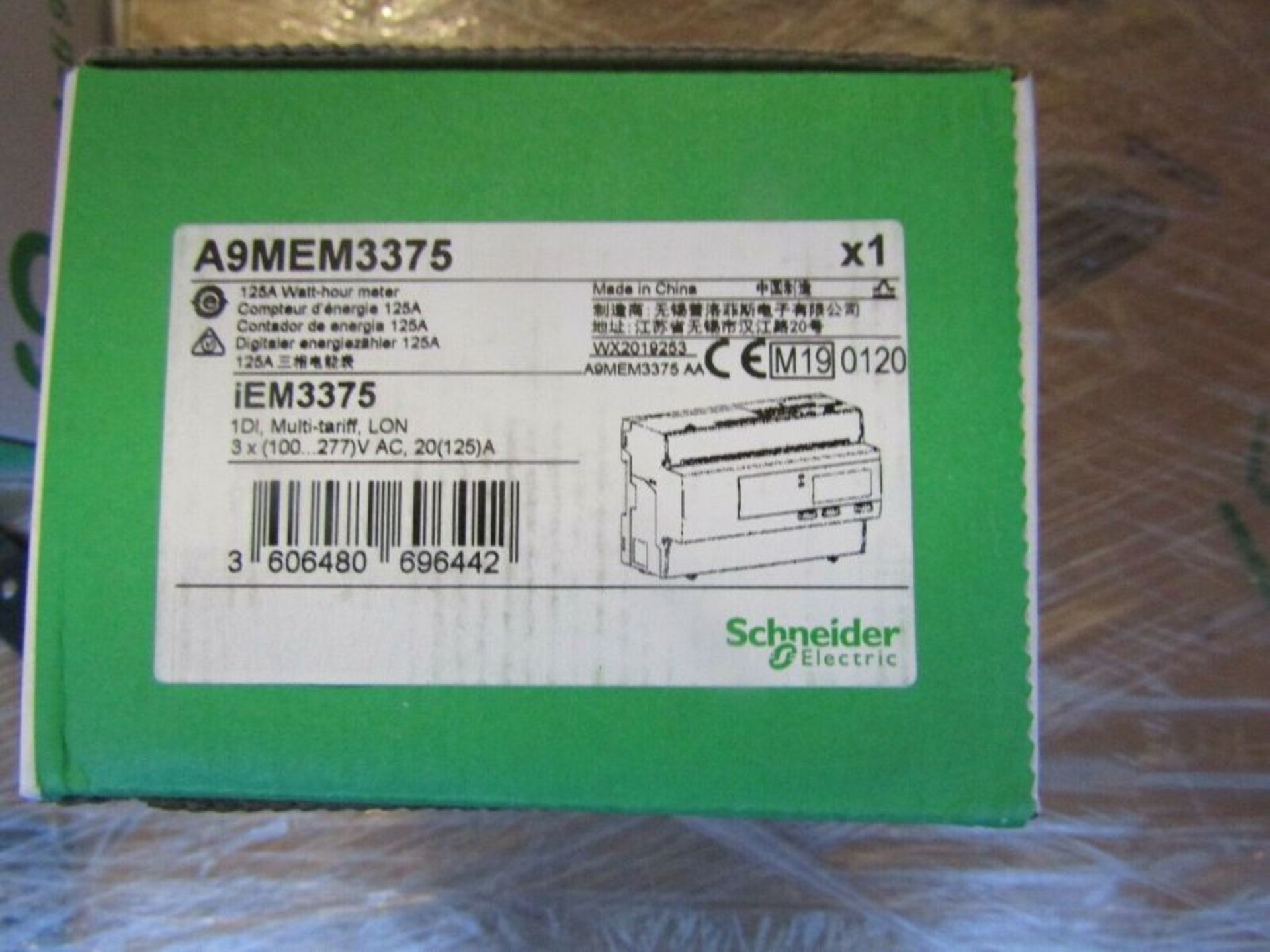 Schneider Acti 9 iEM3000 3 Phase LCD Digital Power Meter 585 9139725 - Image 2 of 2