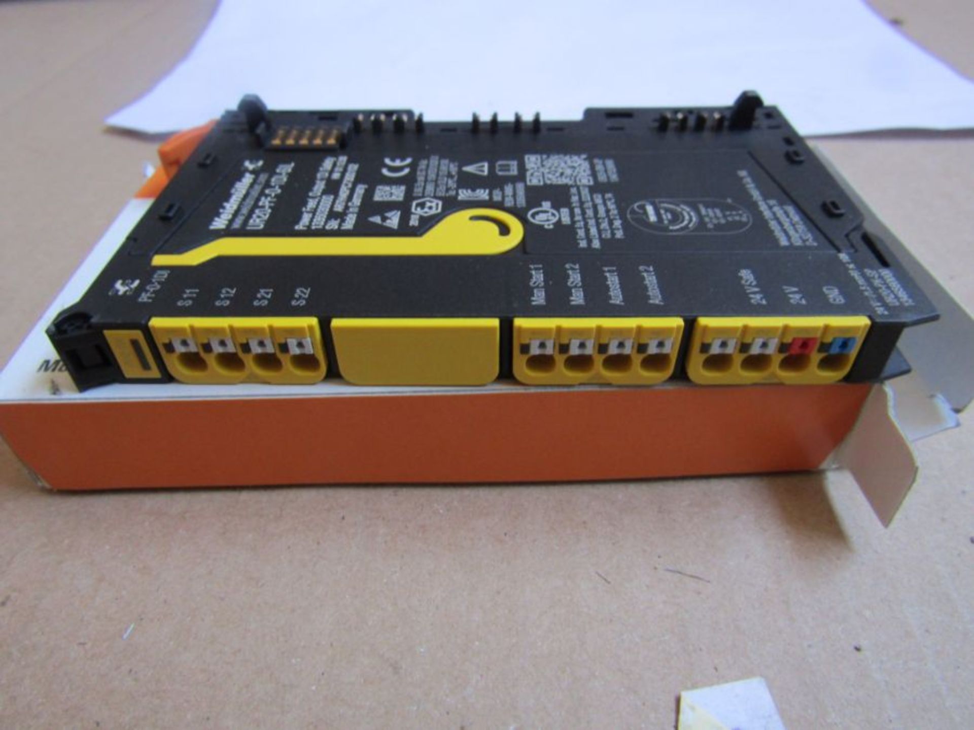 Weidmüller - Remote I/O Safety Module 120 x 11.5 x 76 mm Modicon TM3 A3 8936755