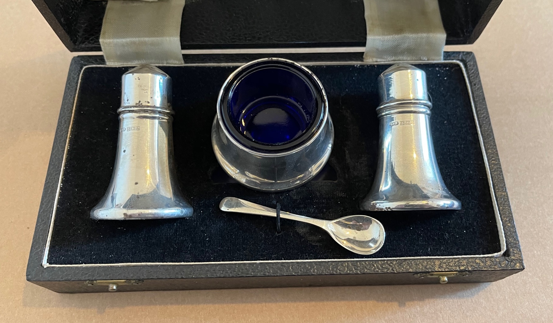 Vintage Boxed Silver Condiment Set. - Image 5 of 6