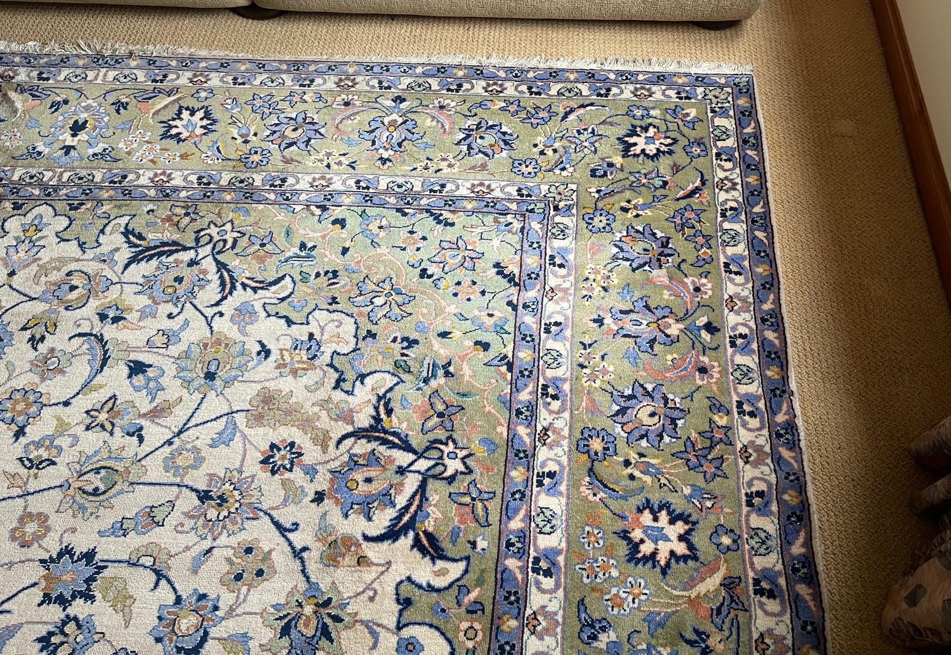 Large Contemporary Hand Made in Iran Rug 12 feet x 10 feet. - Image 5 of 7