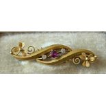 Antique 15ct Gold, Ruby and Diamond Brooch - 40mm long - 2.85 grams.