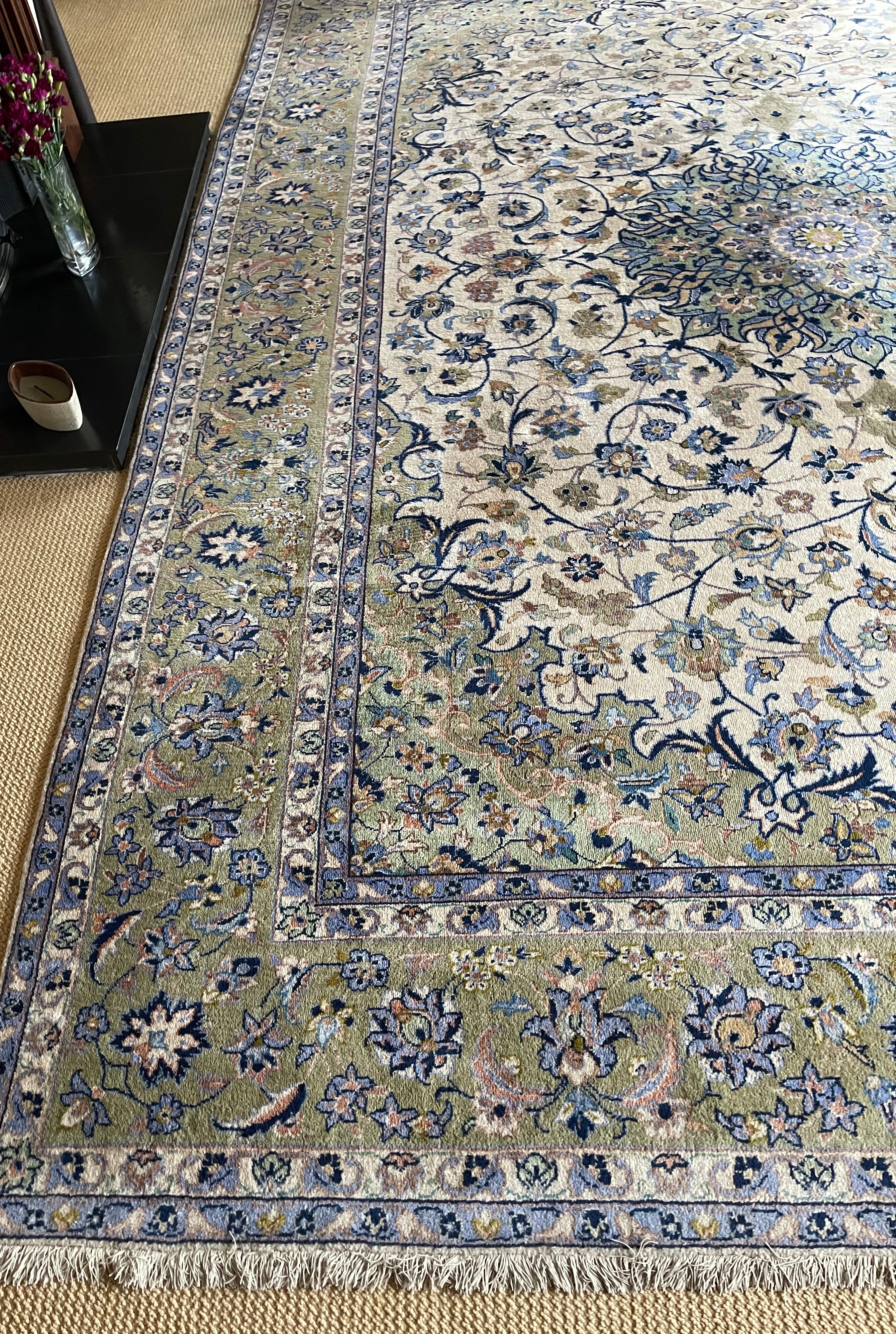 Large Contemporary Hand Made in Iran Rug 12 feet x 10 feet. - Image 3 of 7