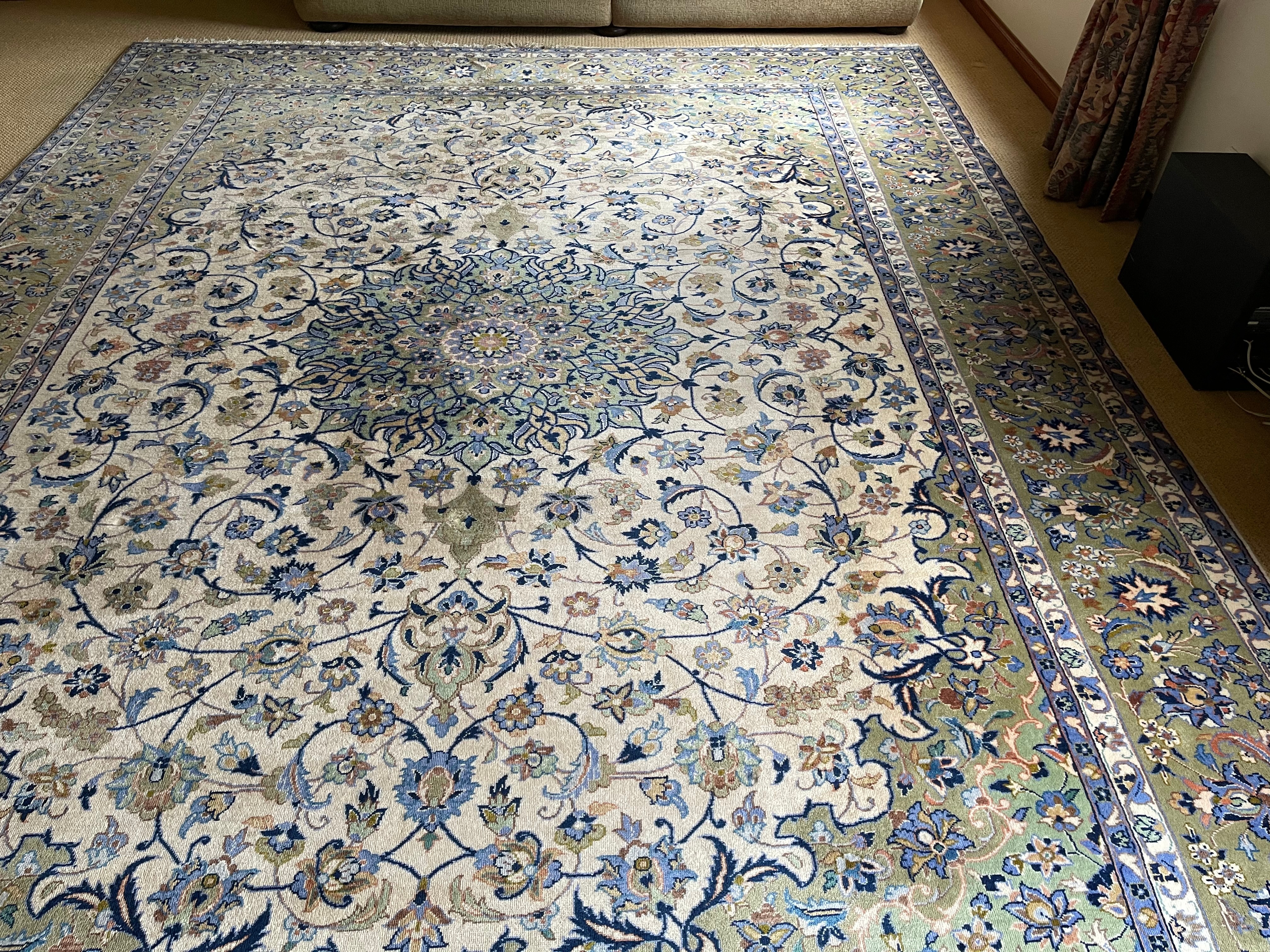 Large Contemporary Hand Made in Iran Rug 12 feet x 10 feet. - Image 4 of 7