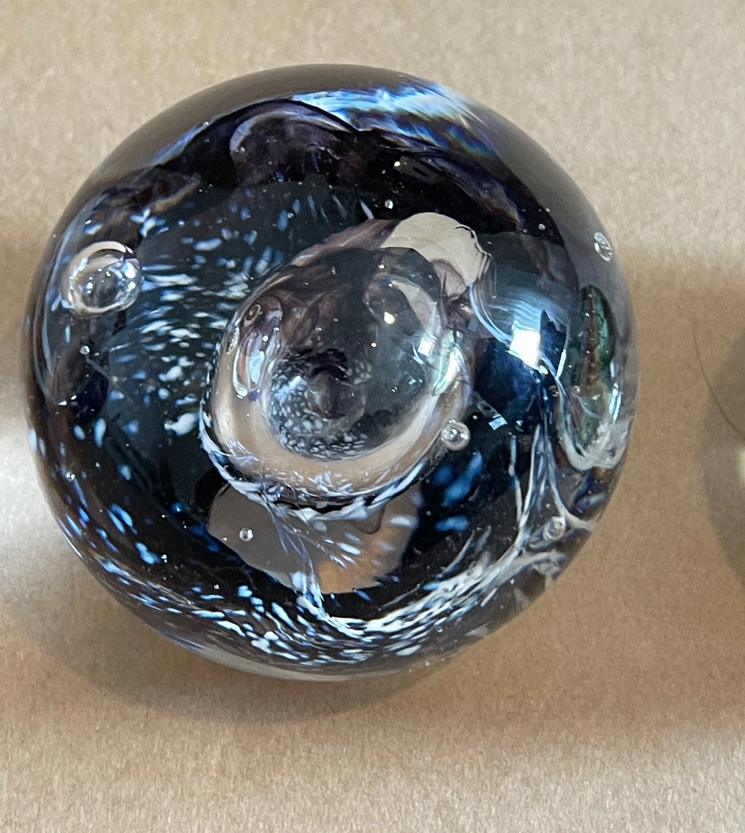 Lot of 4 Paperweights to include Selkirk example - largest 75mm x 65mm smallest 45mm x35mm. - Image 5 of 6