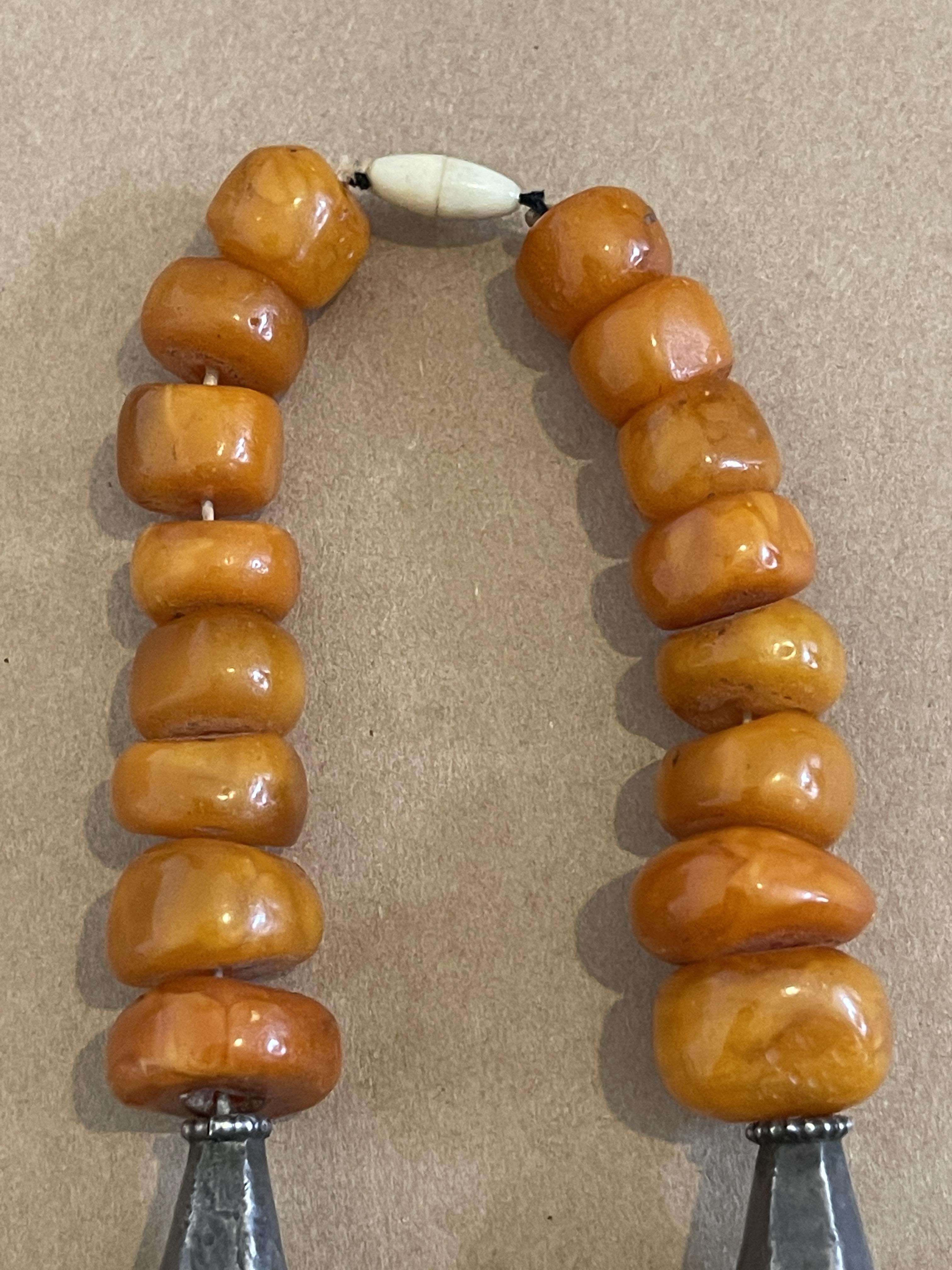 Antique Ethnic Berber? Silver and Amber/Bakelite Necklace - 49cm long - 104 grams. - Image 10 of 12