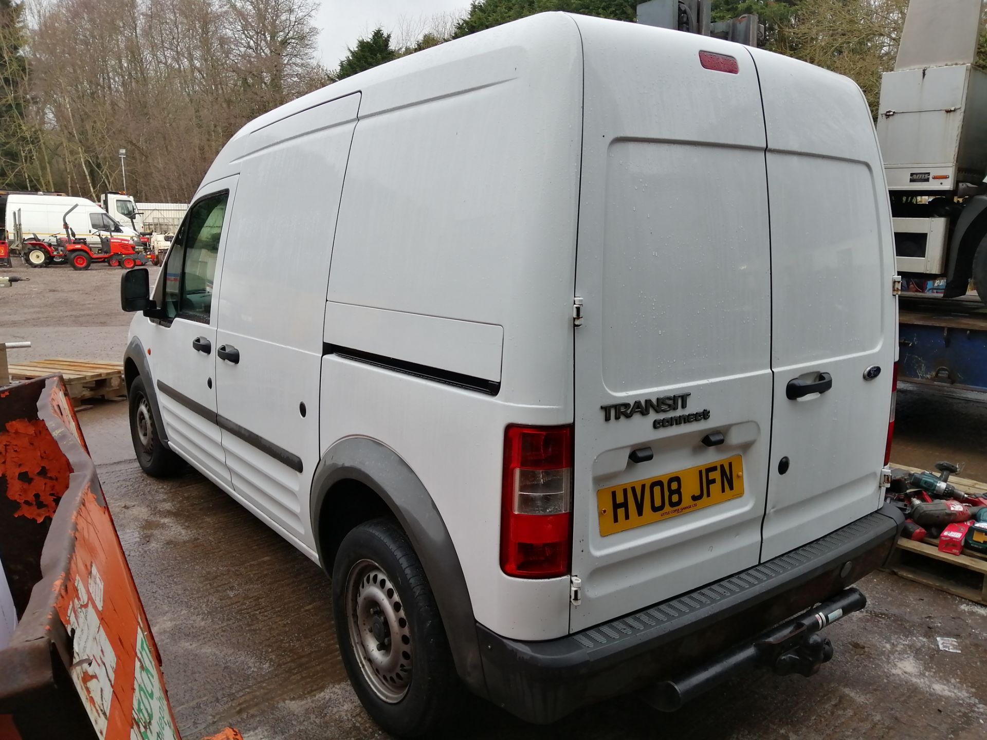 08/08 FORD TRANSIT CONN T230 L90 - 1753cc 5dr Van (White, 123k) - Image 7 of 11