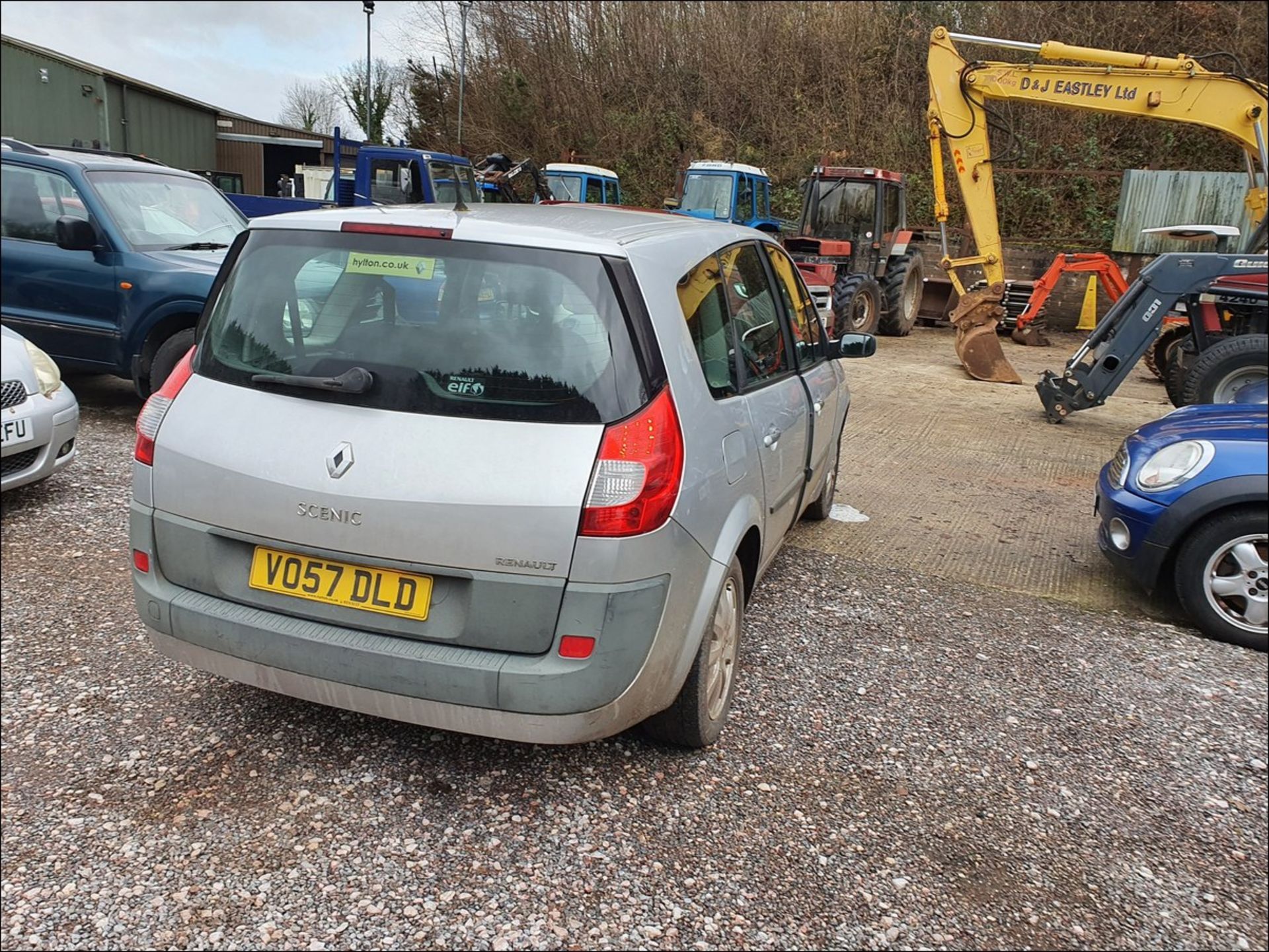 07/57 RENAULT G-SCENIC DYN-7 VVT - 1598cc 5dr MPV (Silver, 119k) - Image 7 of 9