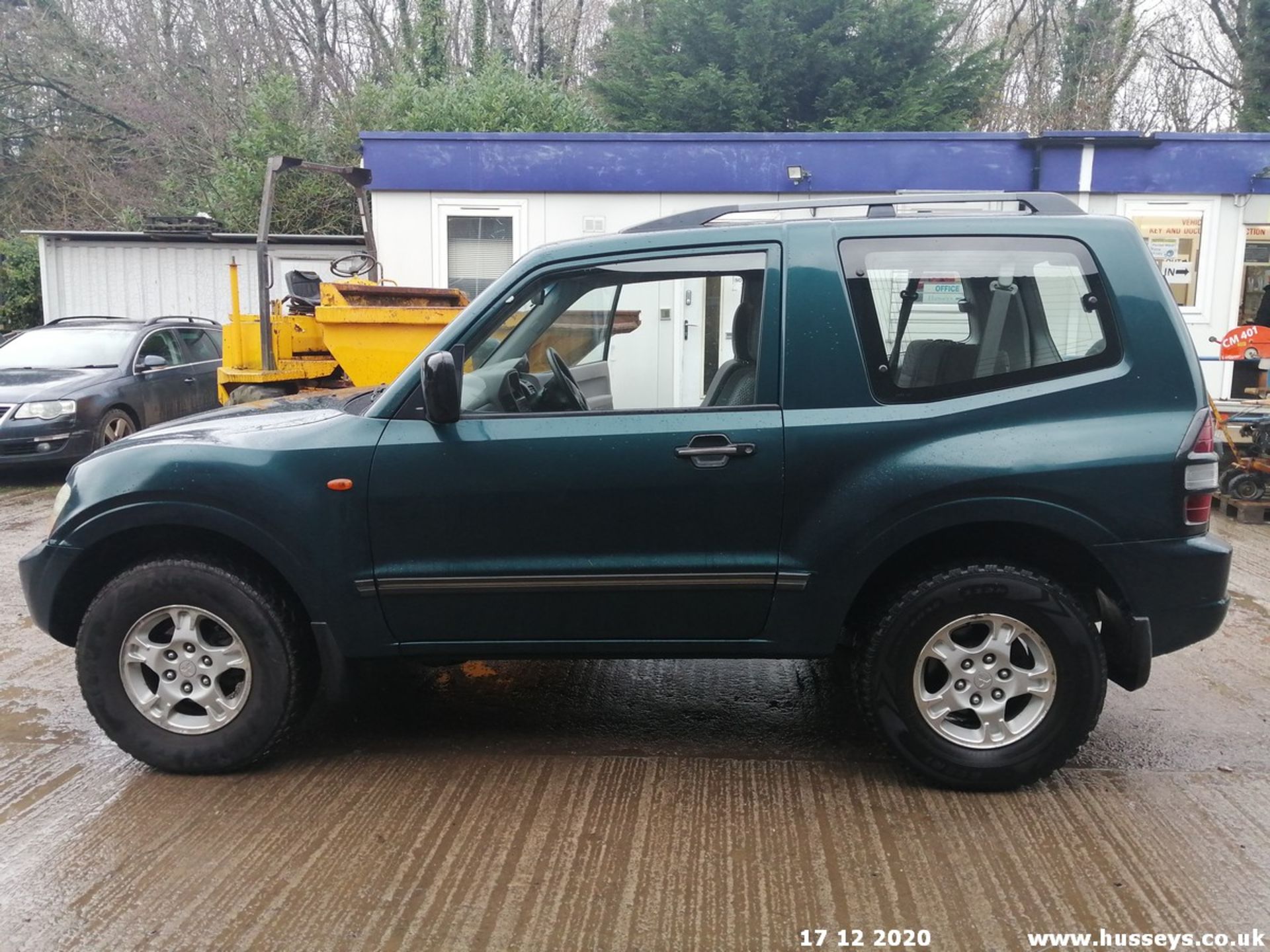 01/51 MITSUBISHI SHOGUN CLASSIC DI-D - 3200cc 3dr Estate (Green, 85k) - Image 6 of 13