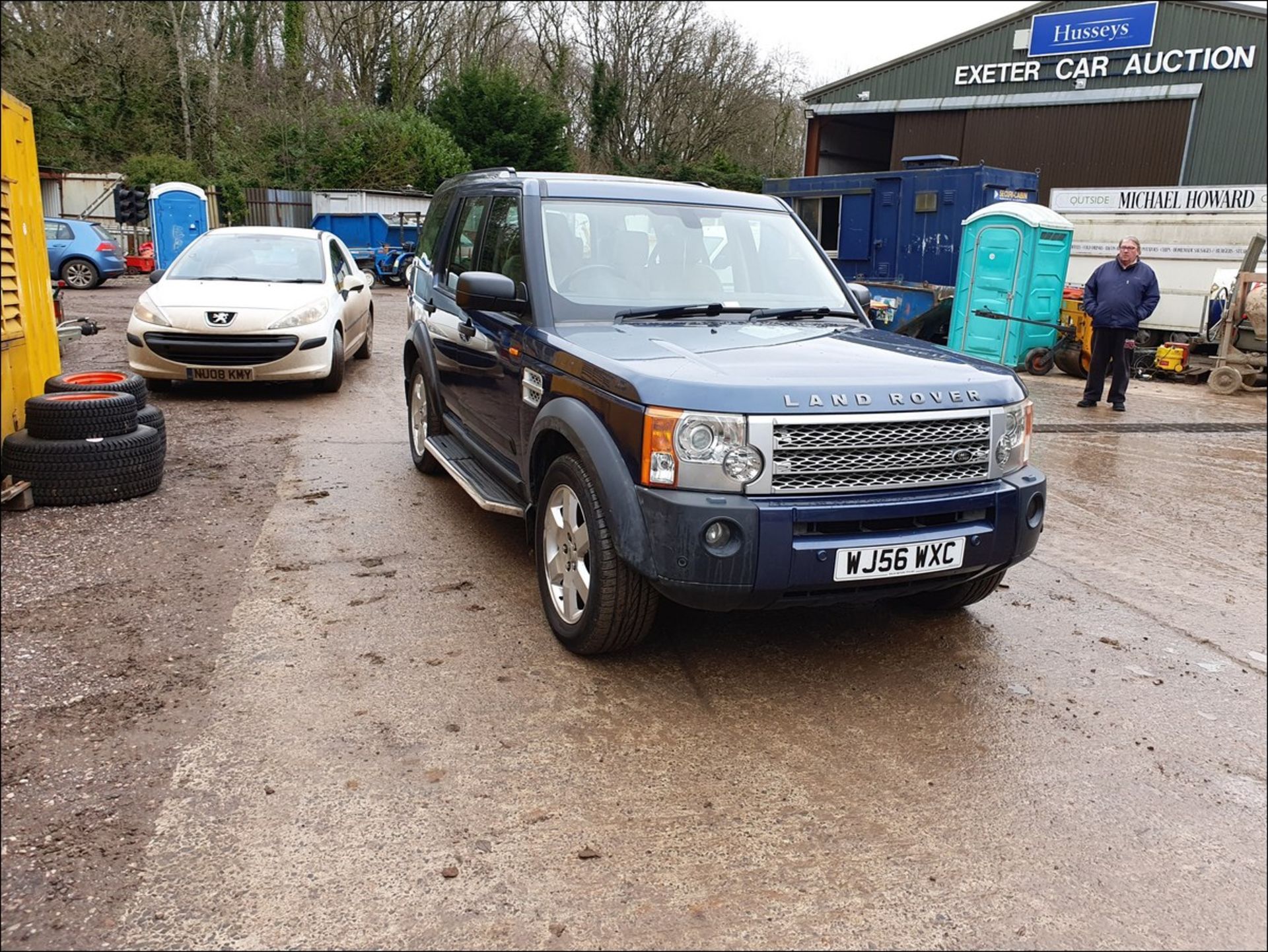 06/56 LAND ROVER DISCOVERY 3 TDV6 AUTO - 2720cc 5dr Estate (Blue, 161k) - Image 4 of 9