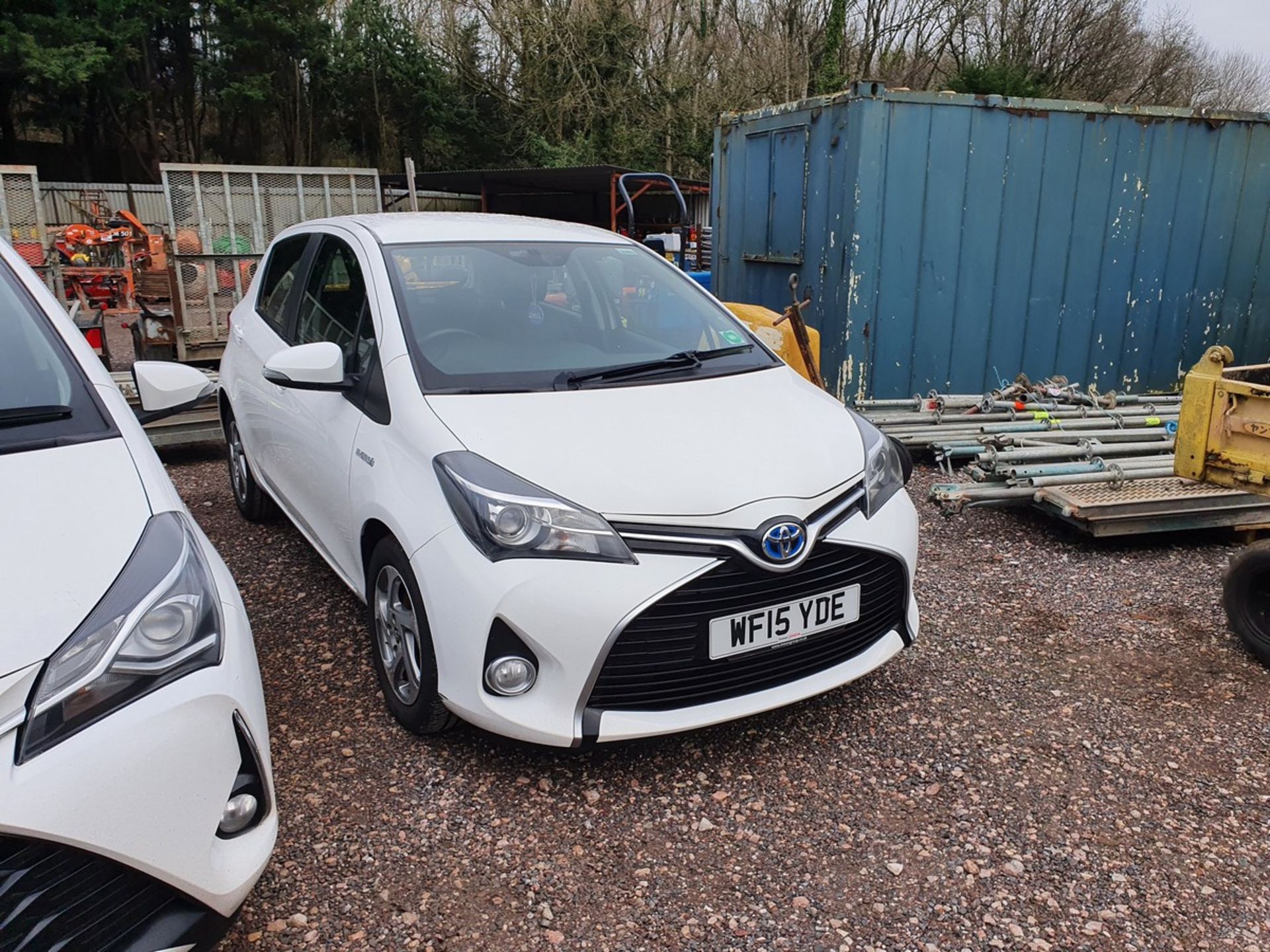 15/15 TOYOTA YARIS HYBRID ICON CVT - 1497cc 5dr Hatchback (White, 33k) - Image 13 of 21