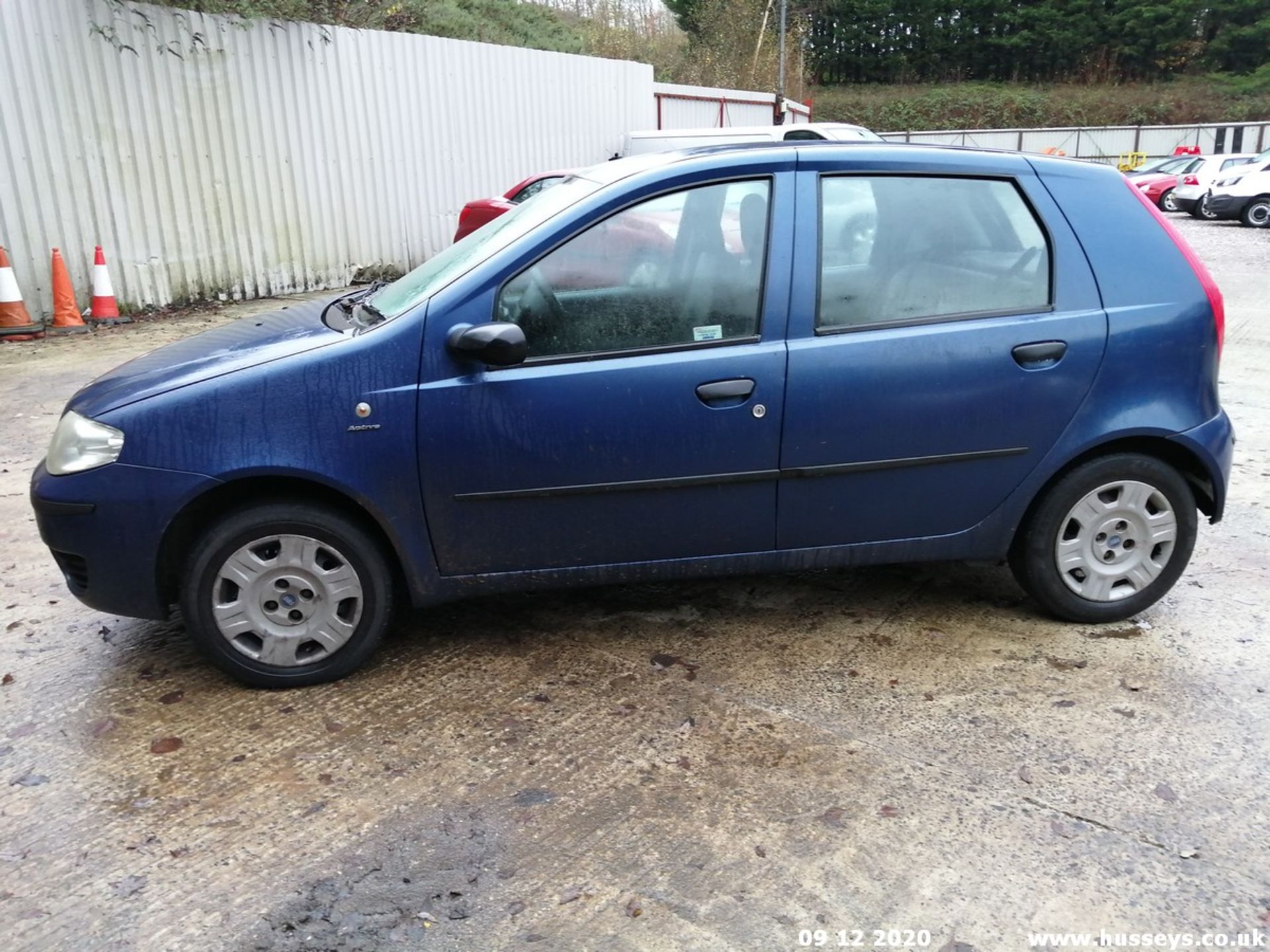 04/04 FIAT PUNTO ACTIVE 8V - 1242cc 5dr Hatchback (Blue, 165k) - Image 6 of 11