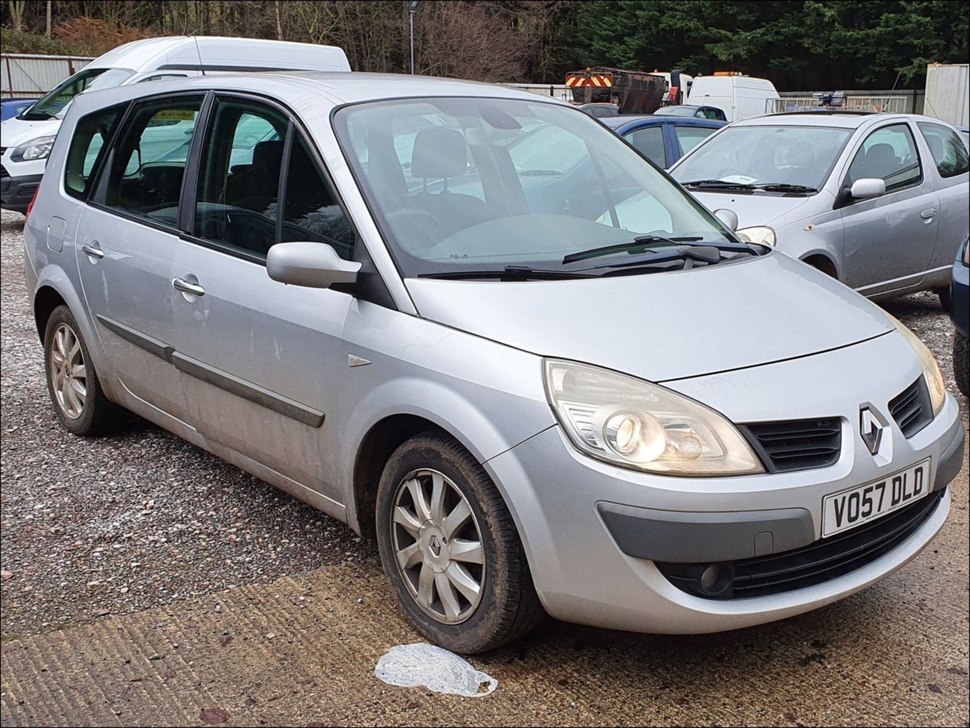 07/57 RENAULT G-SCENIC DYN-7 VVT - 1598cc 5dr MPV (Silver, 119k)