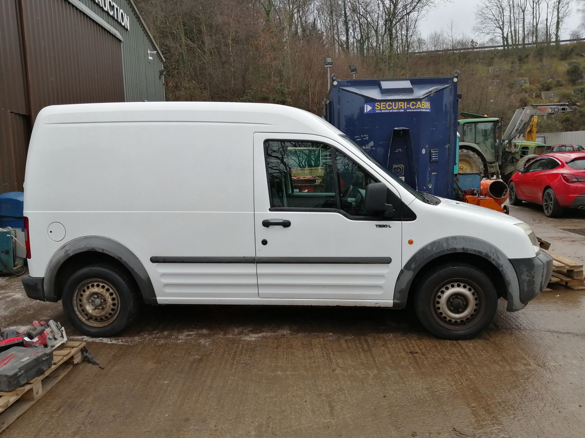 08/08 FORD TRANSIT CONN T230 L90 - 1753cc 5dr Van (White, 123k) - Image 4 of 11