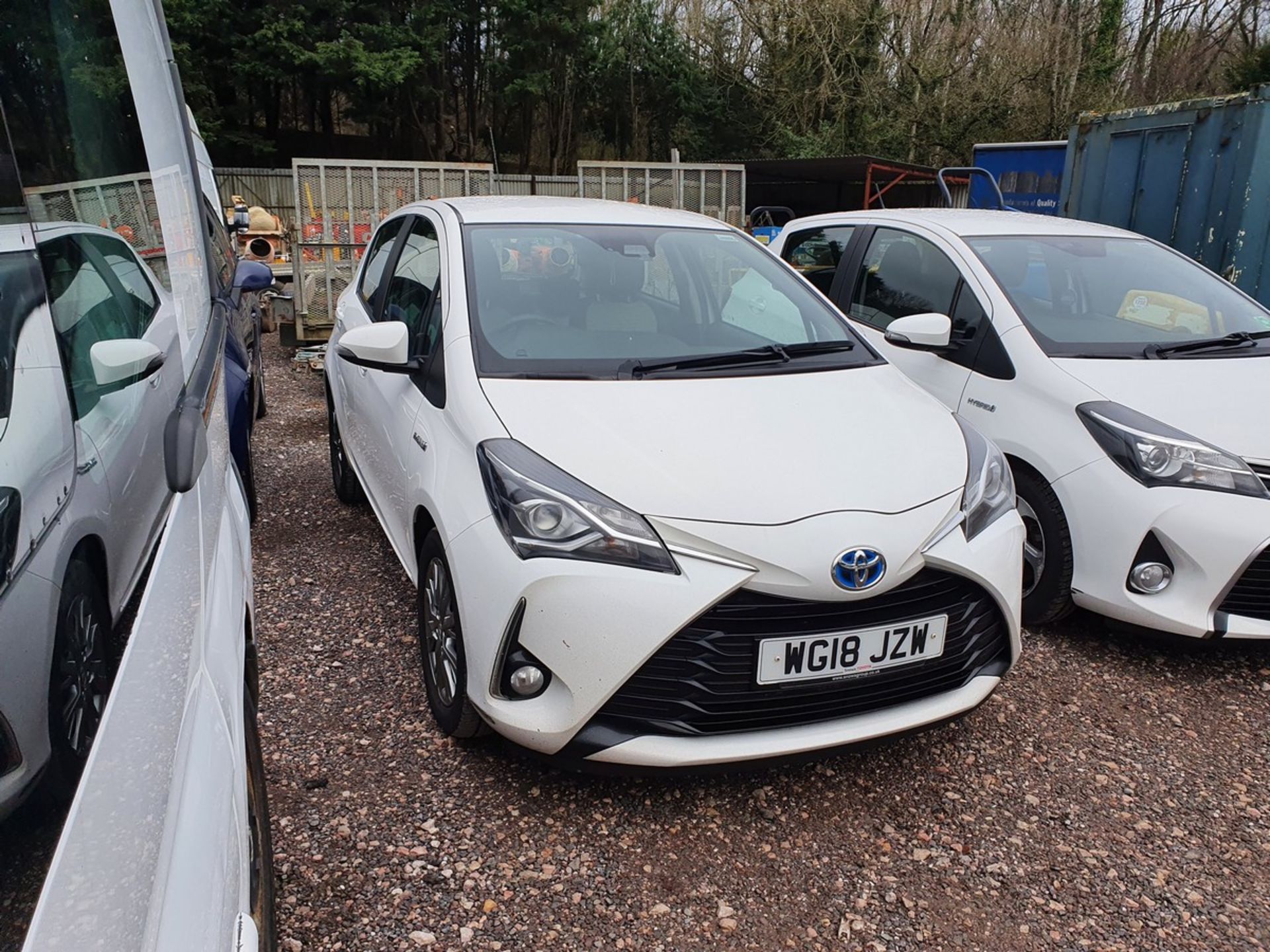 18/18 TOYOTA YARIS ICON VVT-I HEV CVT - 1497cc 5dr Hatchback (White, 13k) - Image 11 of 19