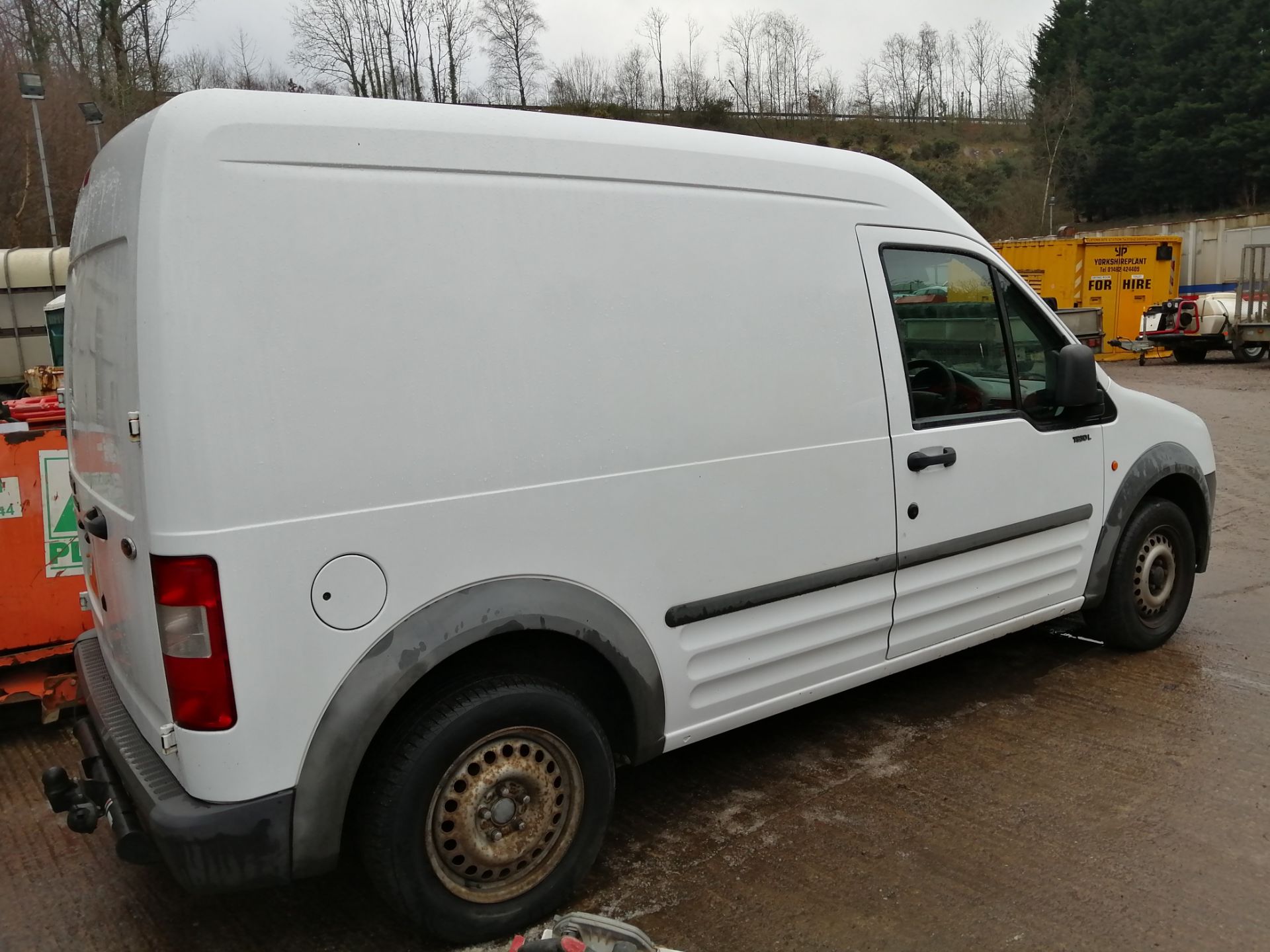 08/08 FORD TRANSIT CONN T230 L90 - 1753cc 5dr Van (White, 123k) - Image 5 of 11