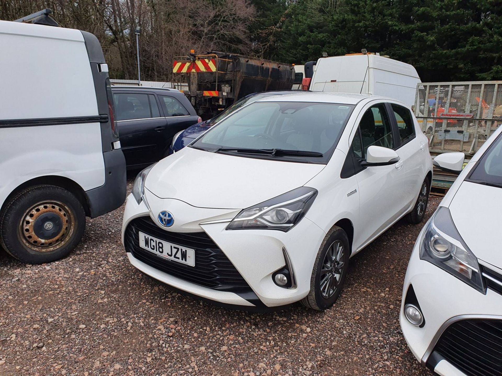 18/18 TOYOTA YARIS ICON VVT-I HEV CVT - 1497cc 5dr Hatchback (White, 13k) - Image 19 of 19