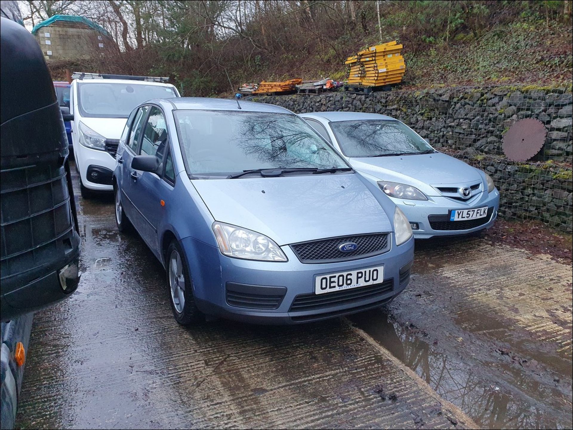 06/06 FORD FOCUS C-MAX LX TDCI(E4) - 1560cc 5dr MPV (Blue, 93k) - Image 2 of 18