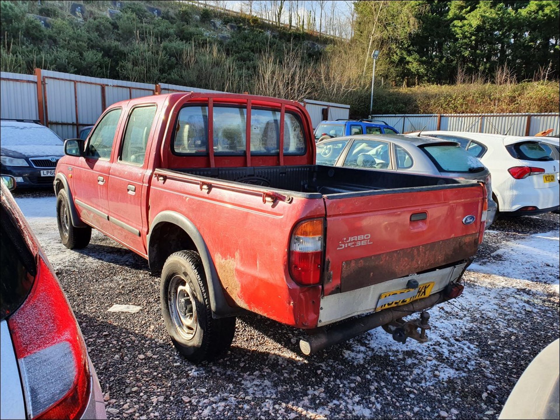 03/52 FORD RANGER 4X4 TURBO DIESEL - 2499cc 4dr 4x4 (Red, 95k) - Image 4 of 9