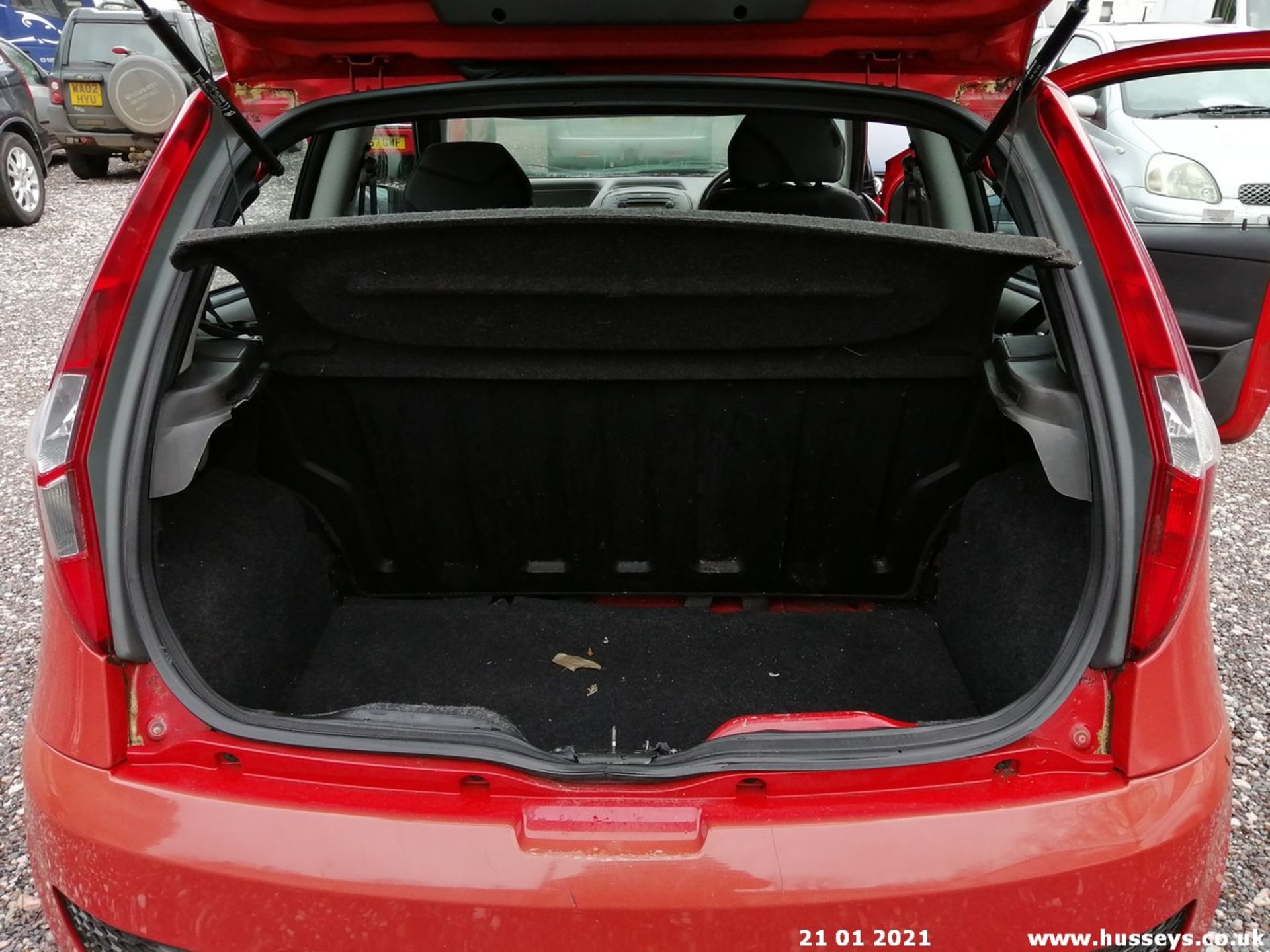 04/54 FIAT PUNTO ACTIVE SPORT 8V - 1242cc 3dr Hatchback (Red, 103k) - Image 12 of 12