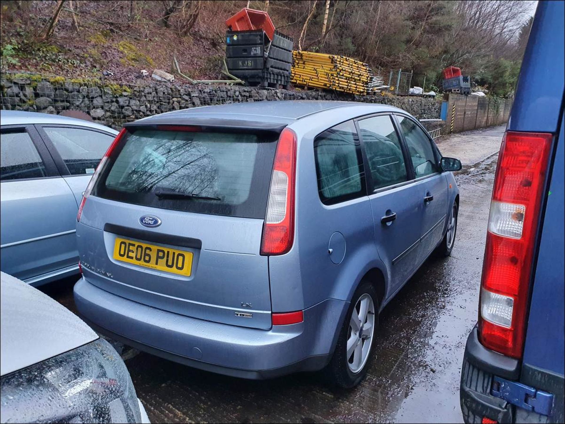 06/06 FORD FOCUS C-MAX LX TDCI(E4) - 1560cc 5dr MPV (Blue, 93k) - Image 3 of 18