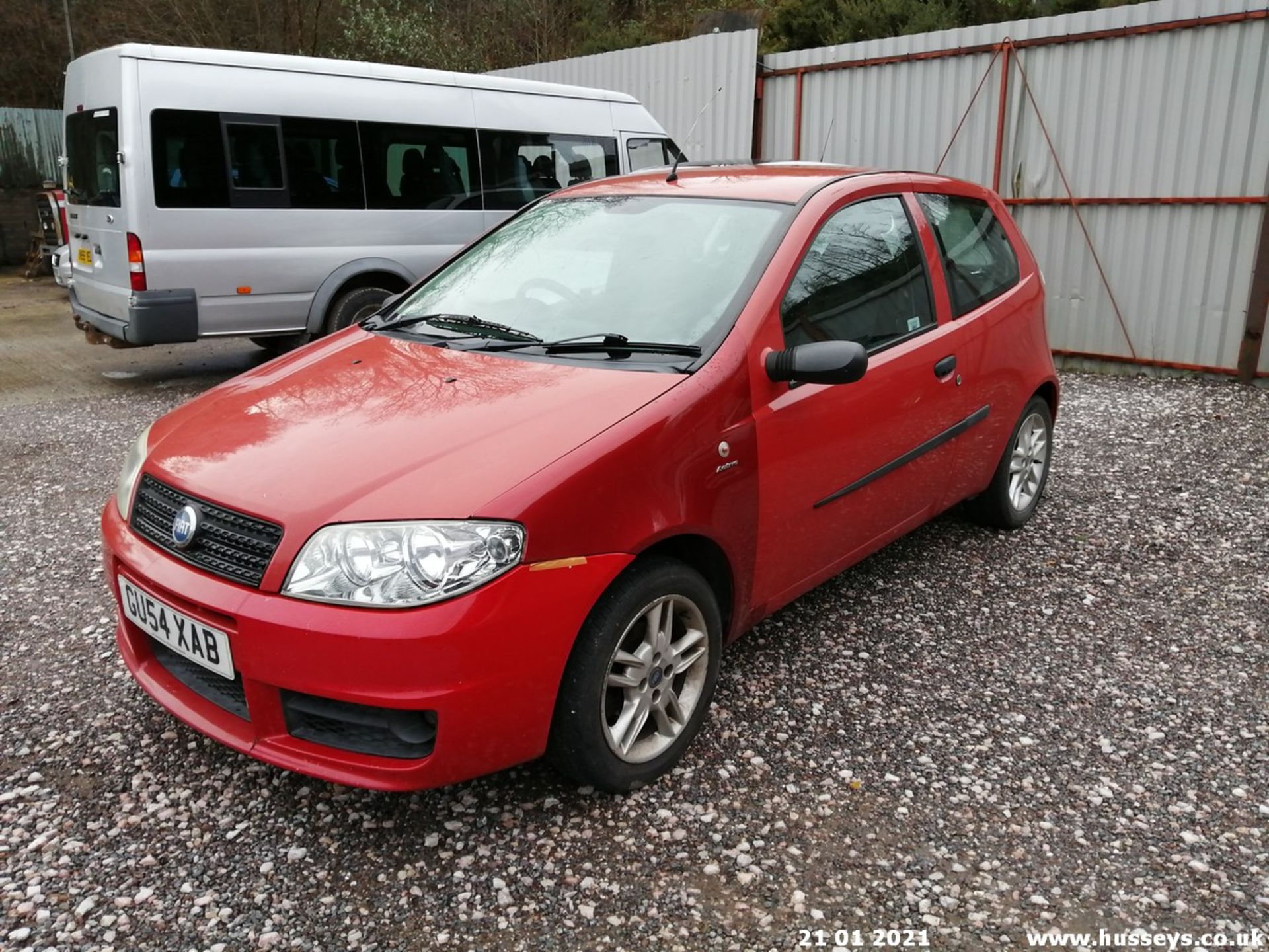 04/54 FIAT PUNTO ACTIVE SPORT 8V - 1242cc 3dr Hatchback (Red, 103k) - Image 4 of 12