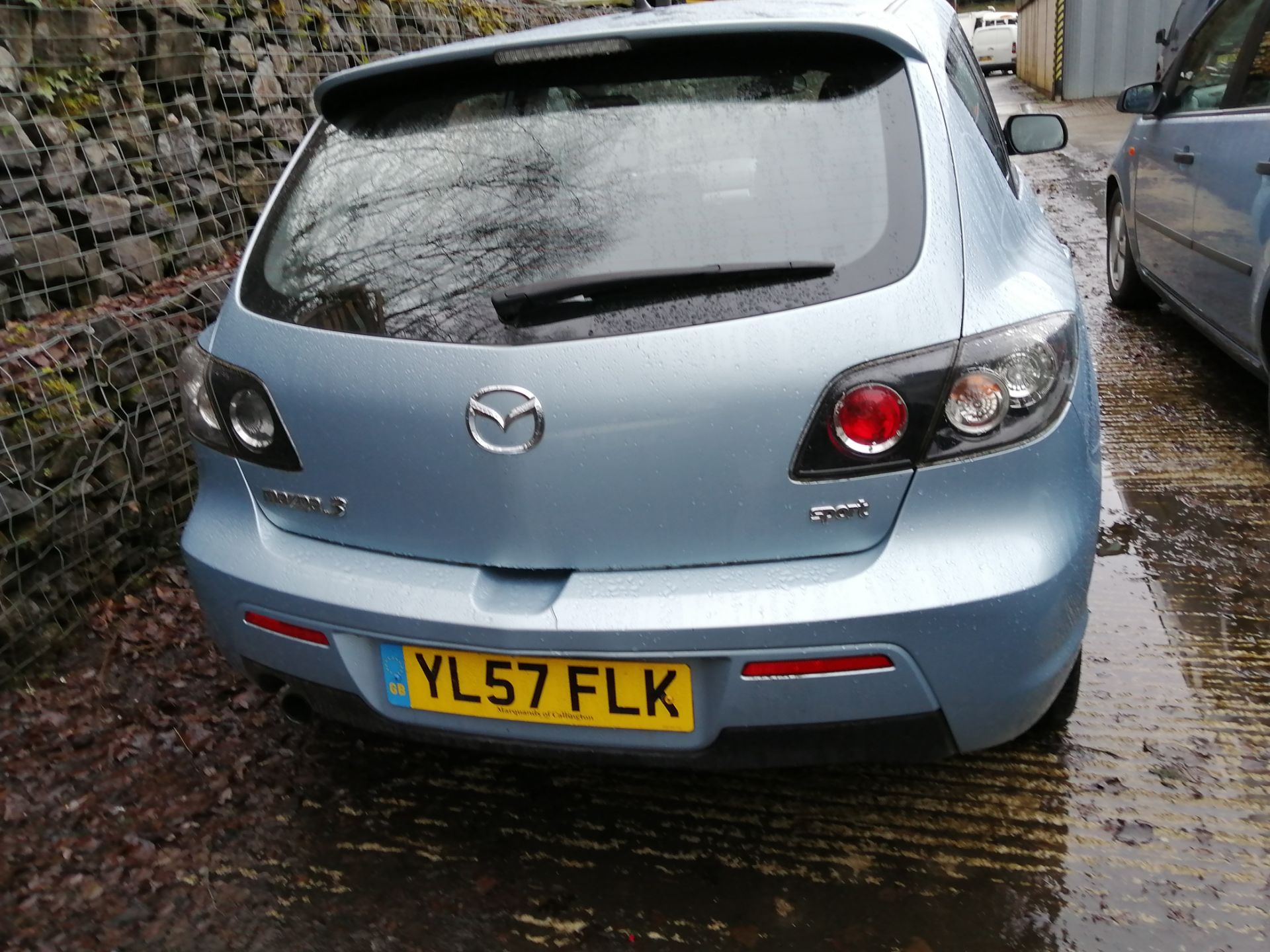 08/57 MAZDA 3 SPORT - 1999cc 5dr Hatchback (Blue, 92k) - Image 5 of 10