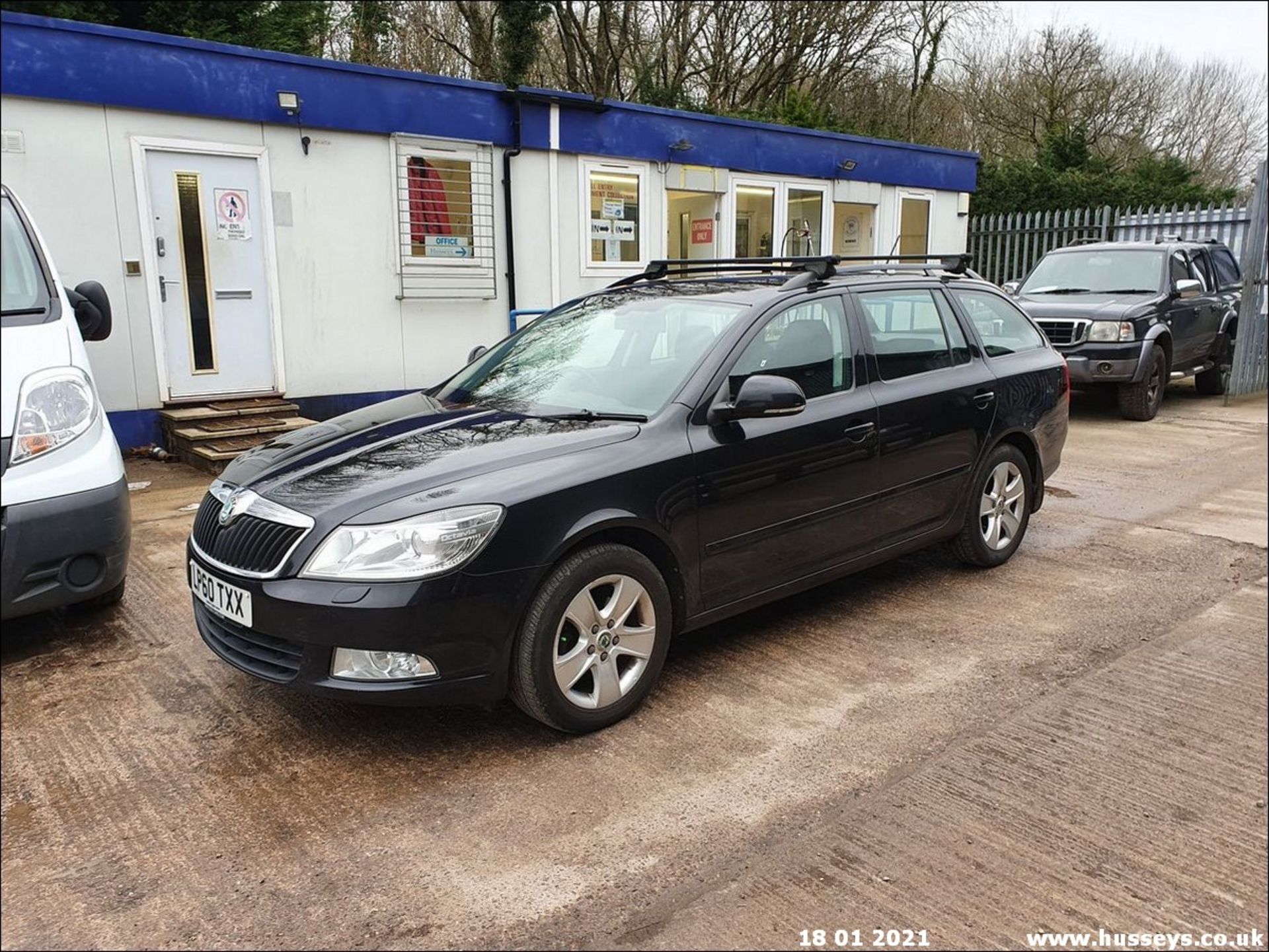 11/60 SKODA OCTAVIA ELEGANCE TDI CR - 1598cc 5dr Estate (Black, 168k) - Image 3 of 13