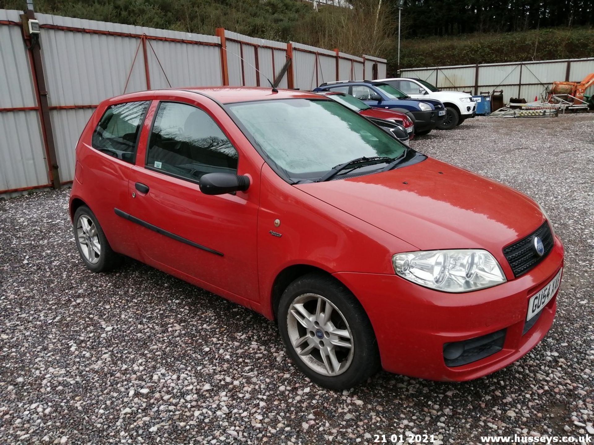 04/54 FIAT PUNTO ACTIVE SPORT 8V - 1242cc 3dr Hatchback (Red, 103k)